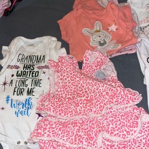 18 pieces Of 6-9 month Baby girl clothes